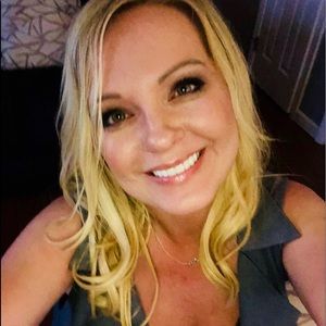 Meet your Posher, Leslie